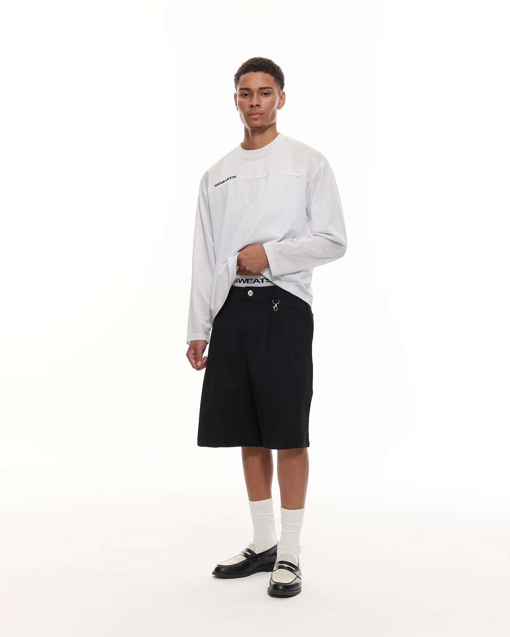 PLEATED SHORTS - BLACK - Image 9