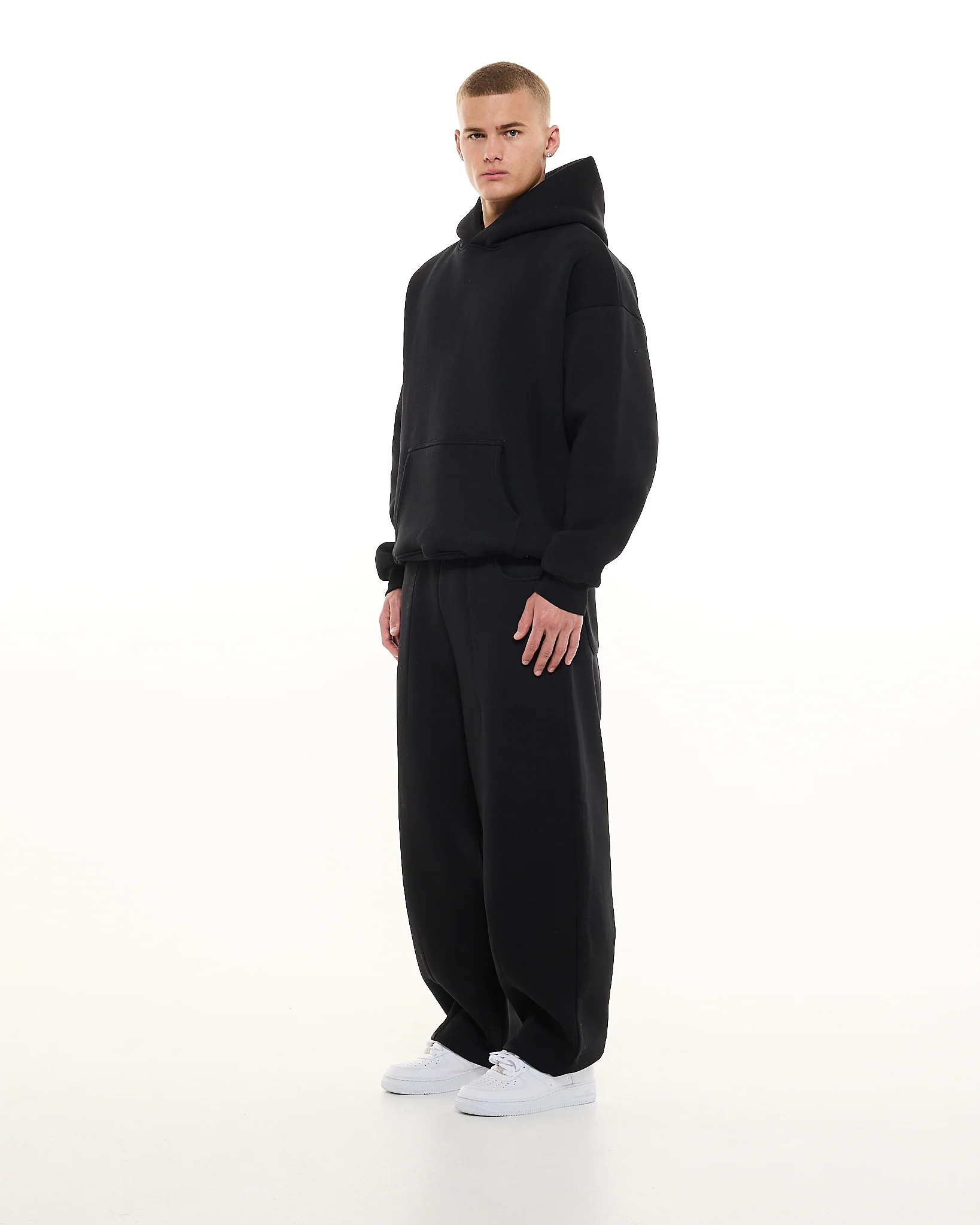 COZY HOODIE - BLACK - Image 5