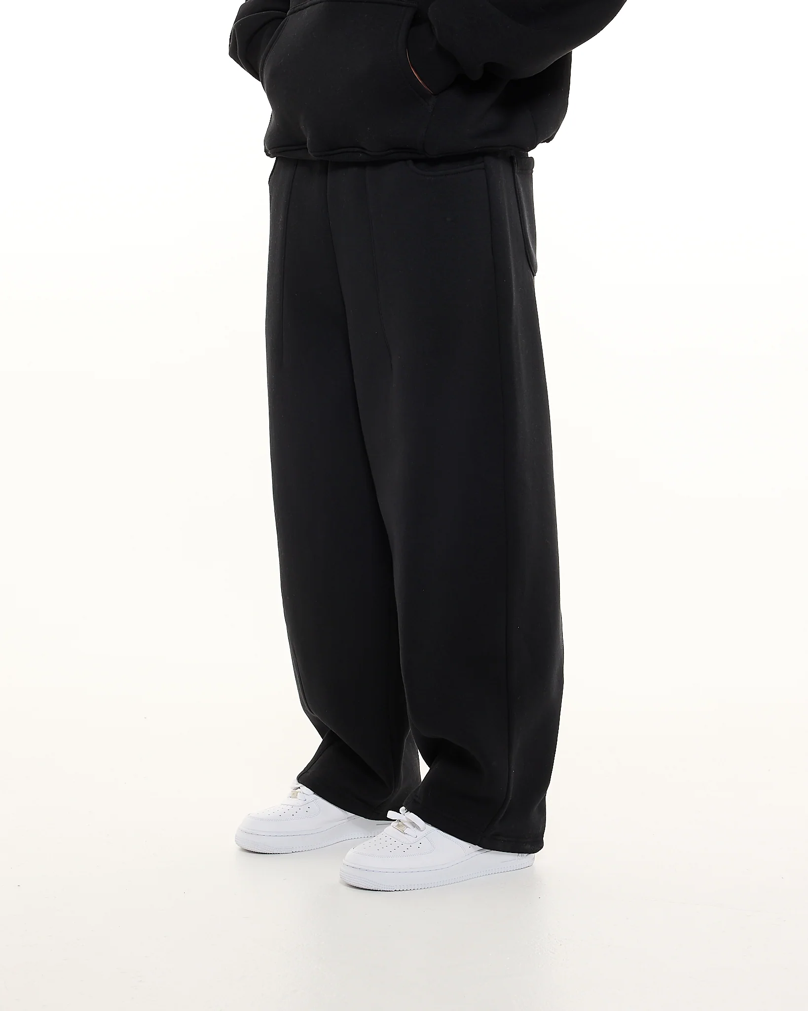 COZY STRAIGHT LEG SWEATS - BLACK - Image 4