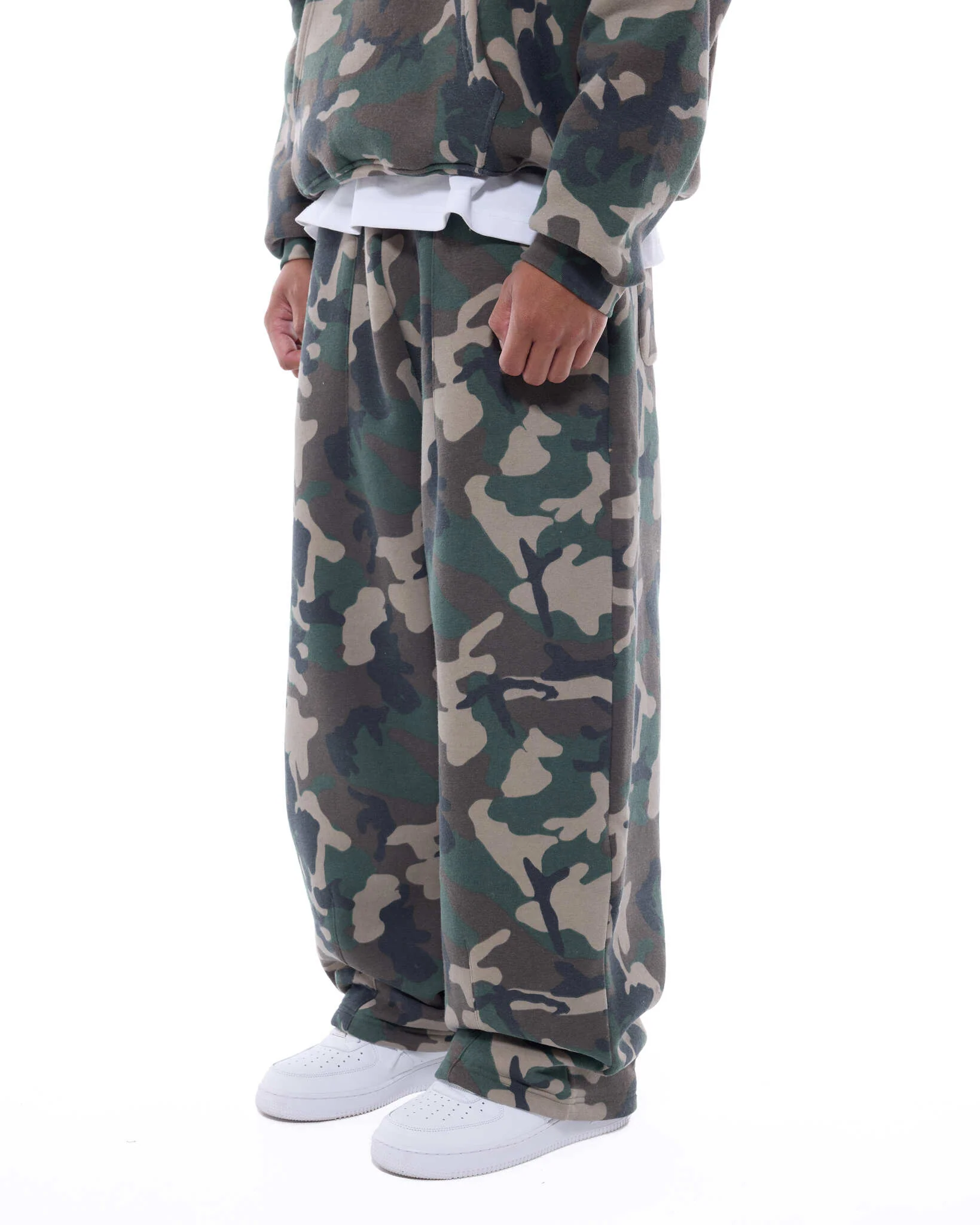 COZY STRAIGHT LEG SWEATS - CAMO - Image 3