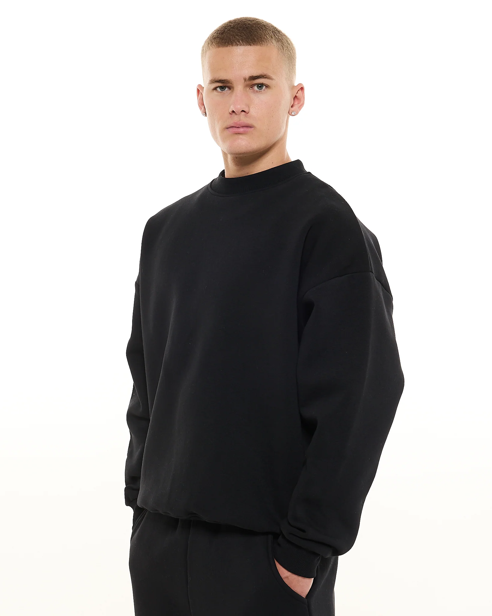 COZY SWEATER - BLACK - Image 4