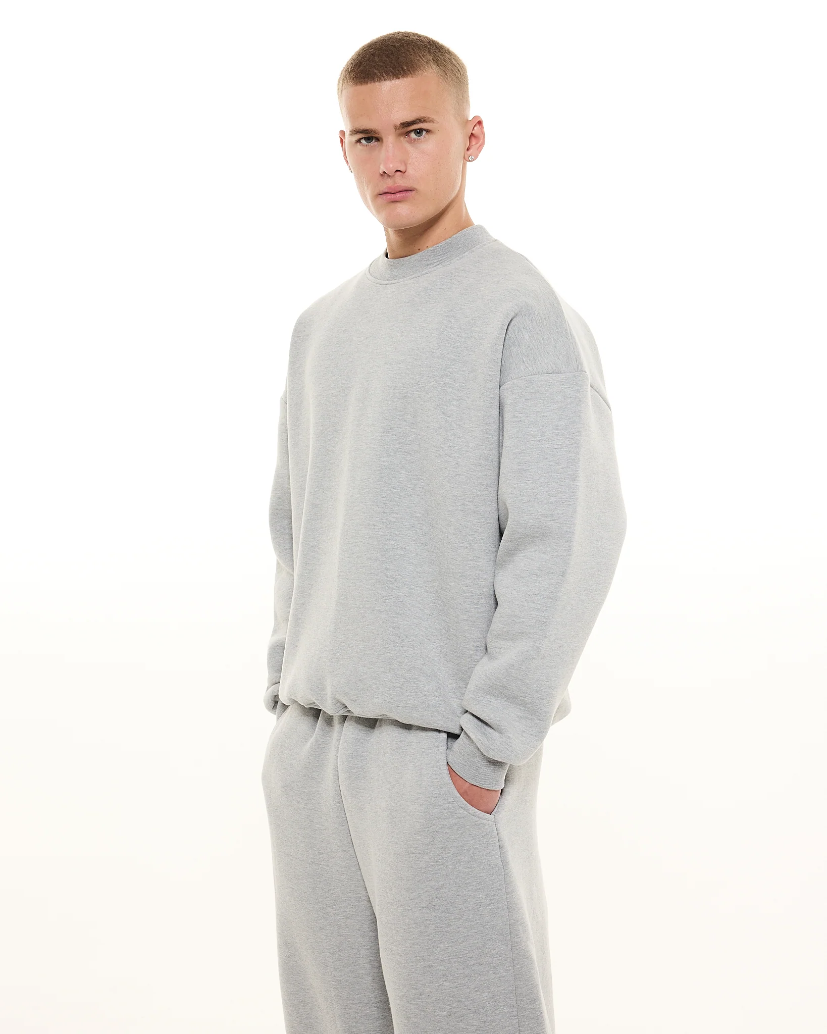 COZY SWEATER - GREY - Image 4