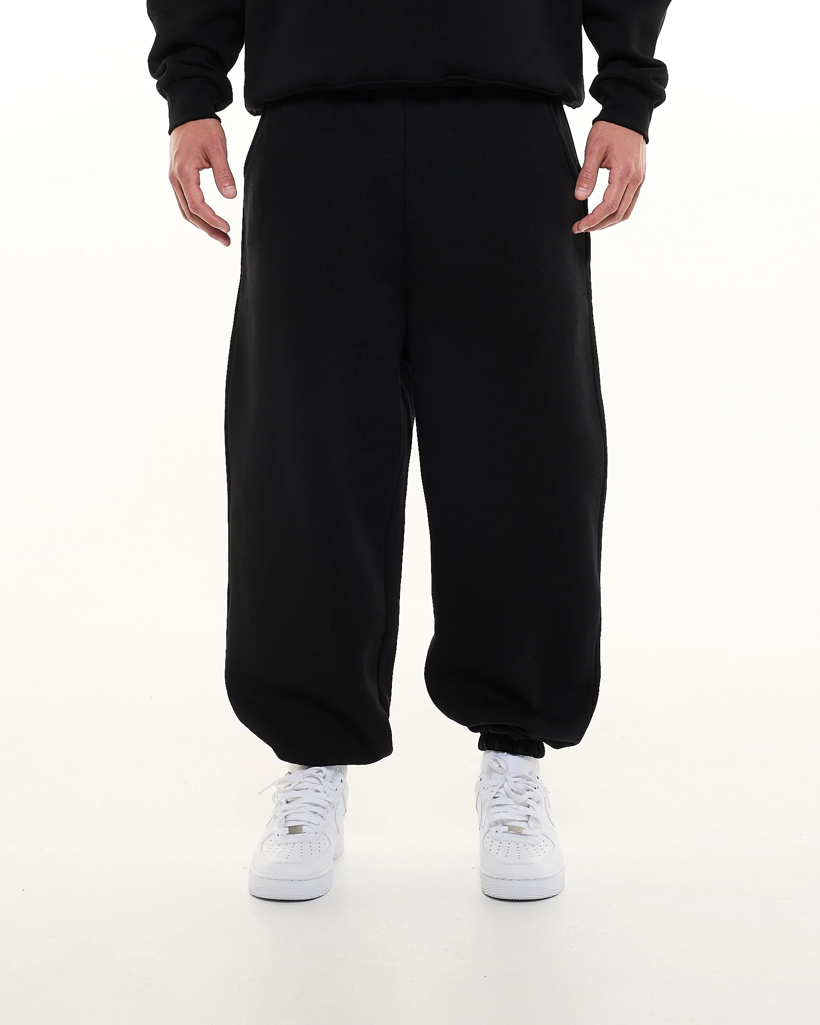 COZY SWEATPANT - BLACK - Image 2