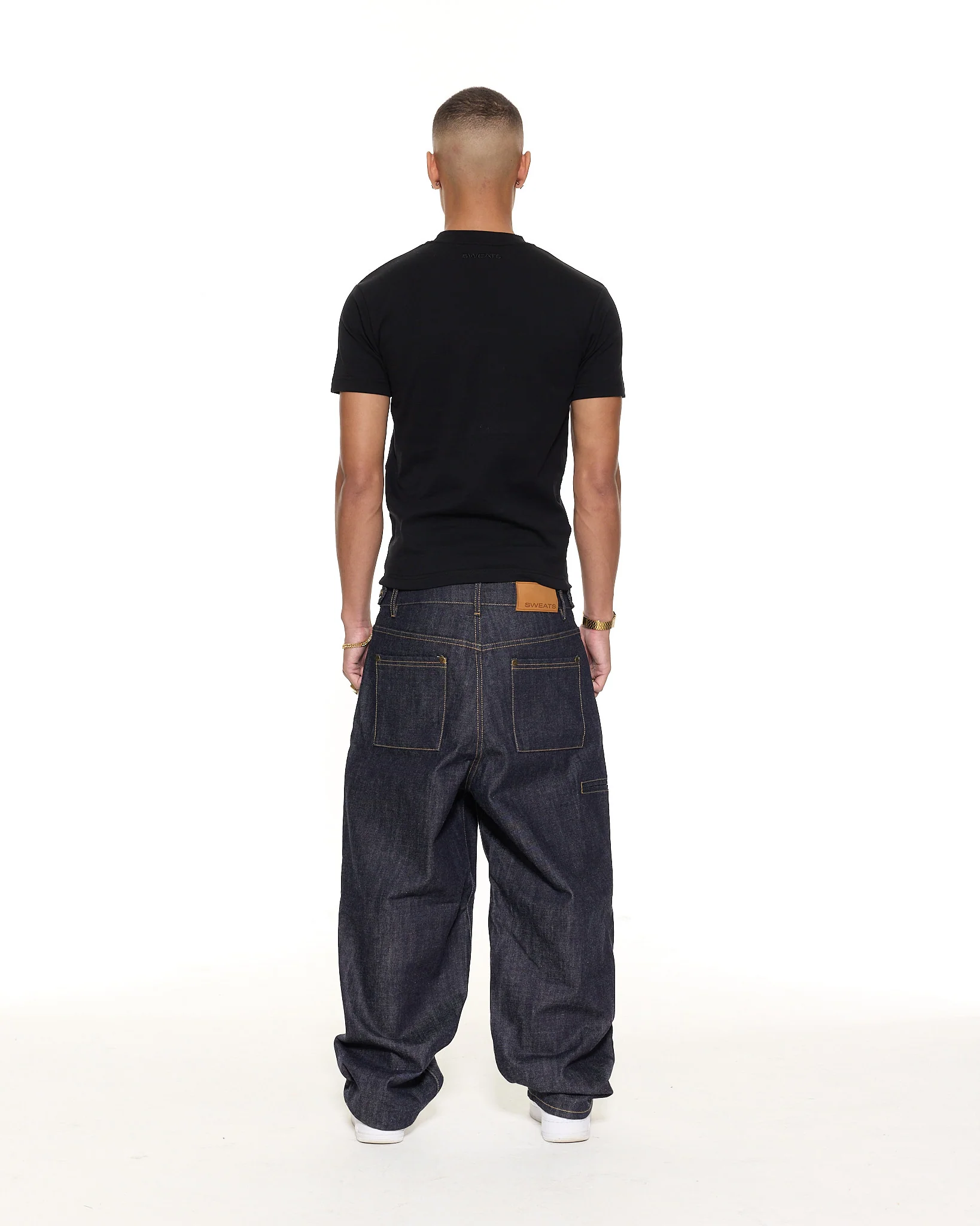 FITTED T-SHIRT - BLACK - Image 4