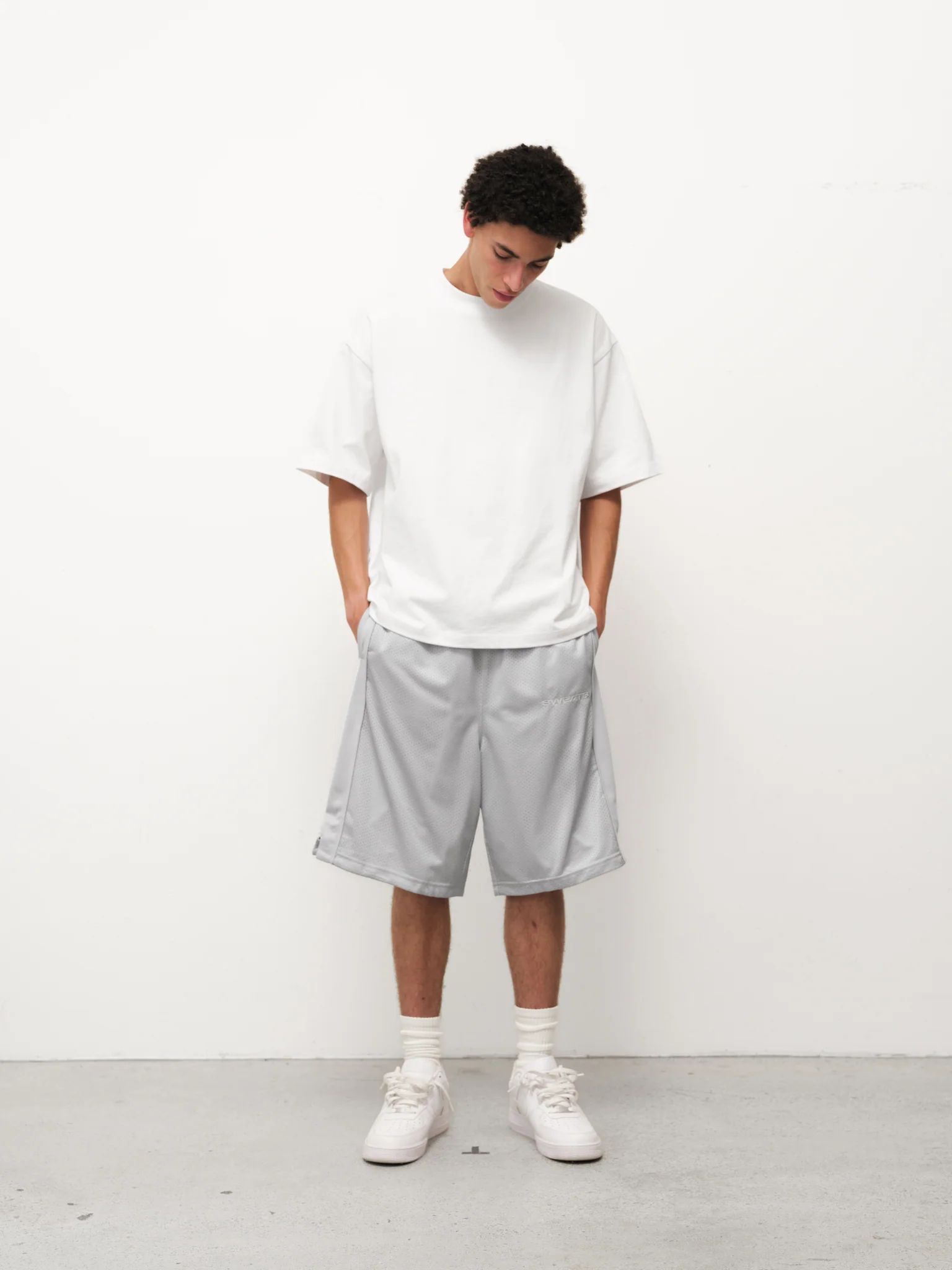 MESH SHORT - GREY - Image 4