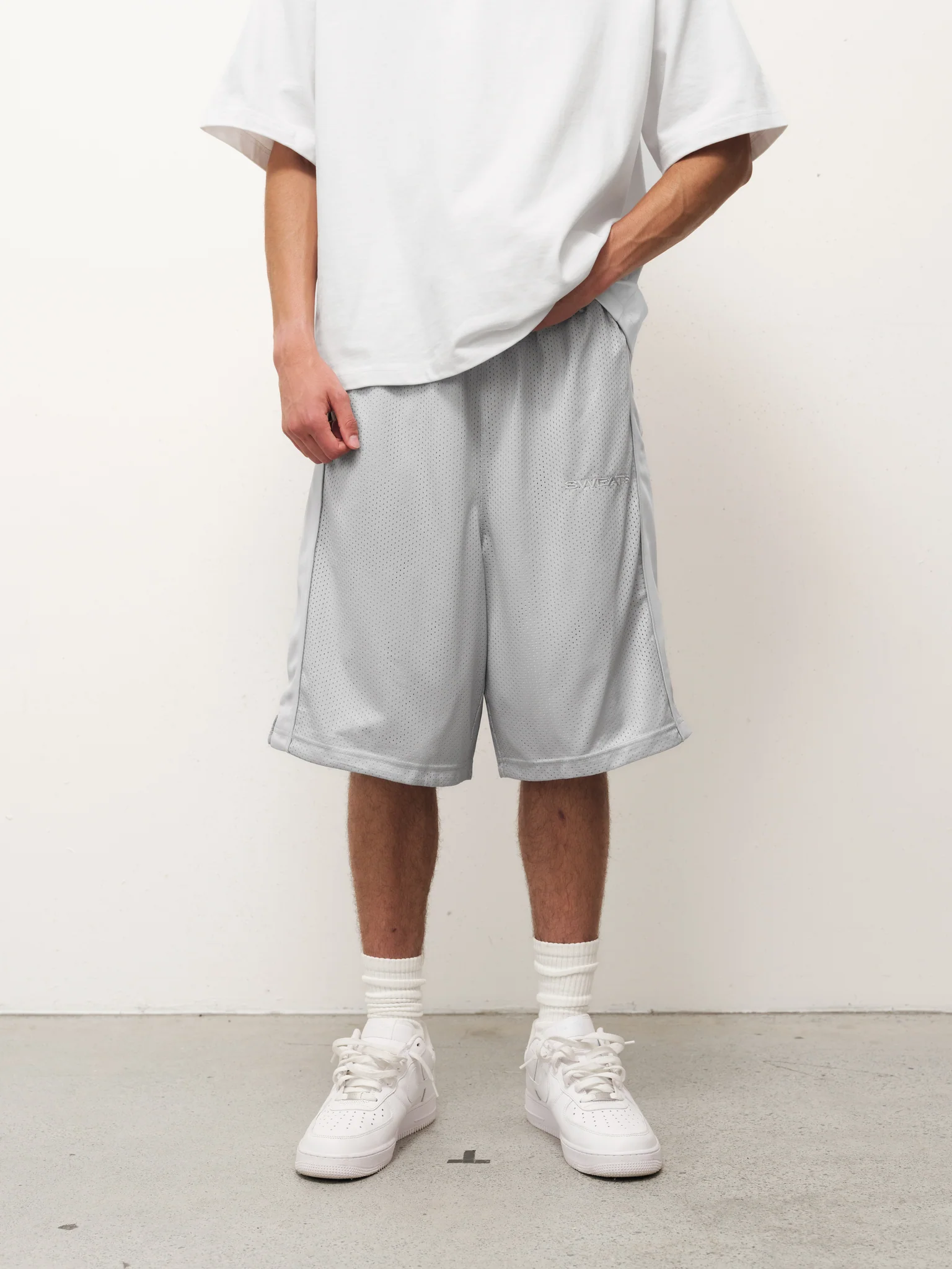 MESH SHORT - GREY - Image 6