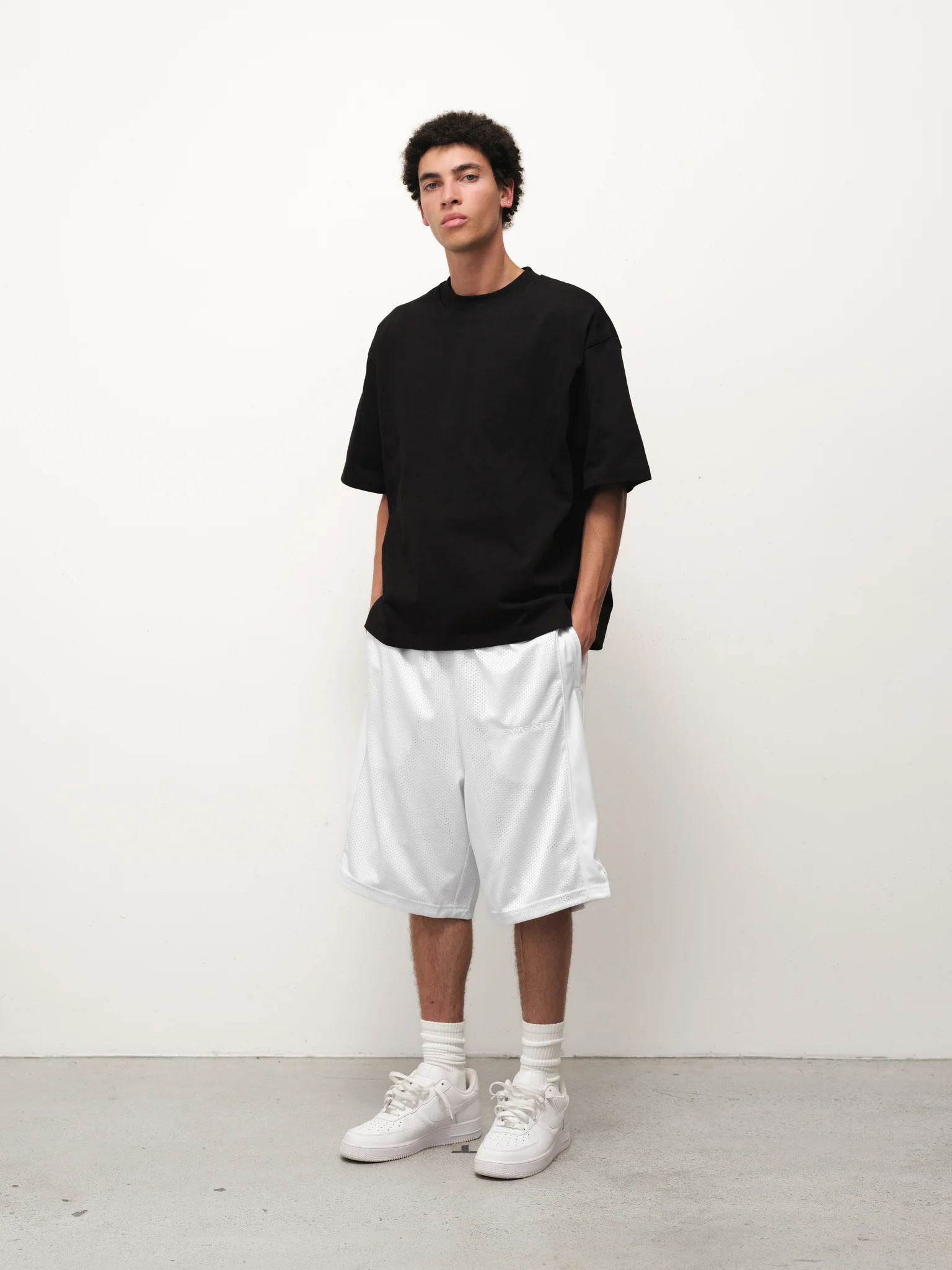 MESH SHORT - WHITE - Image 4
