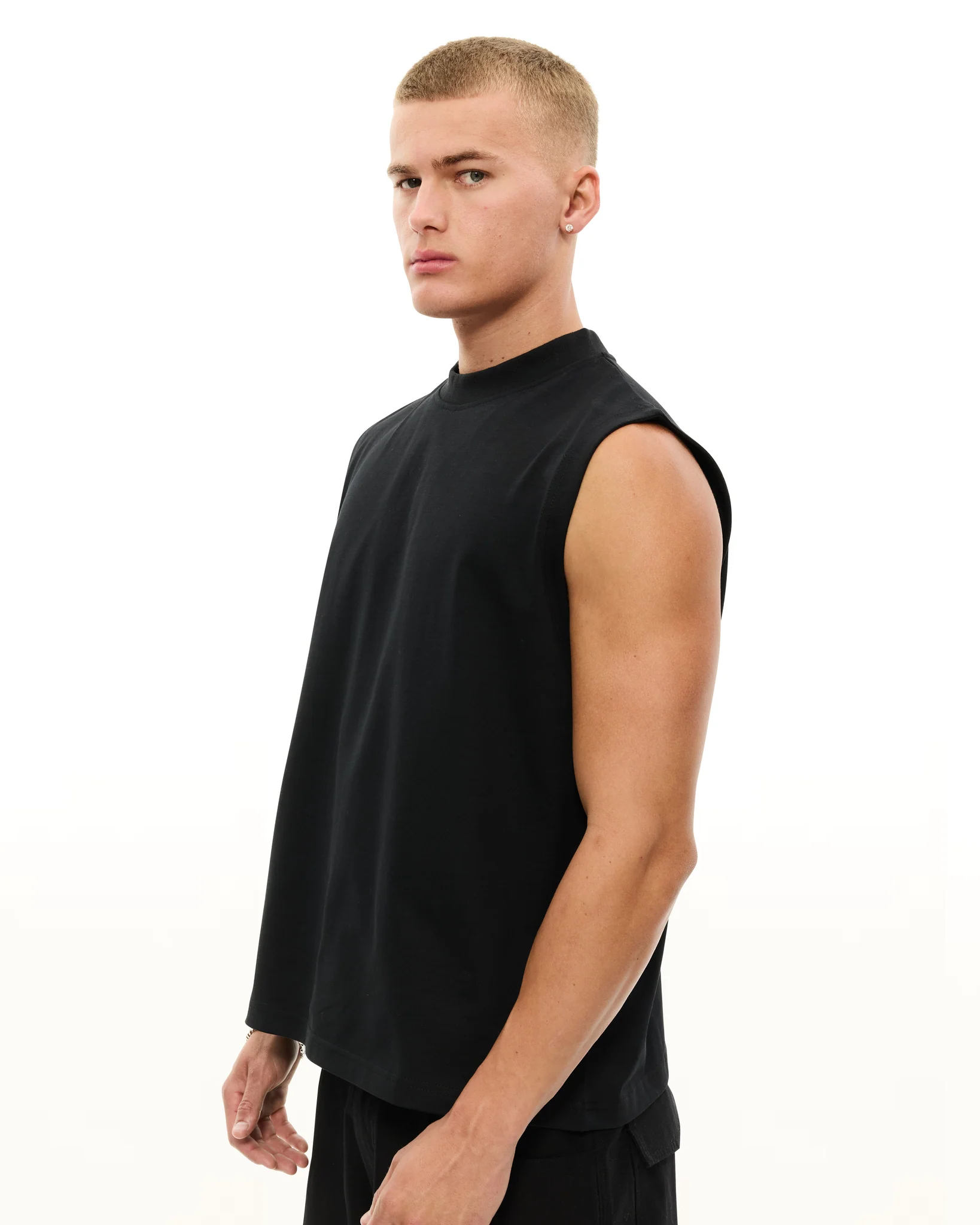 MUSCLE TEE - BLACK - Image 5