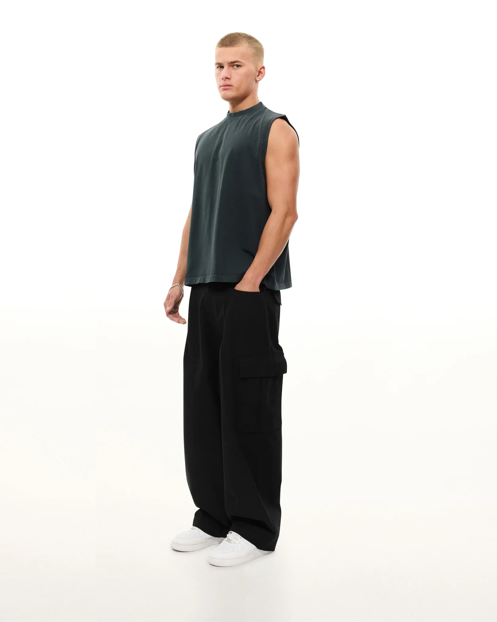 MUSCLE TEE - WASHED BLACK - Image 4