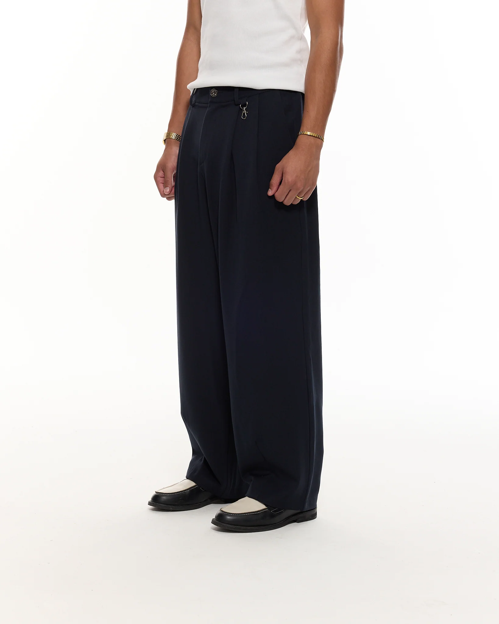 PLEATED PANT - NAVY - Image 4